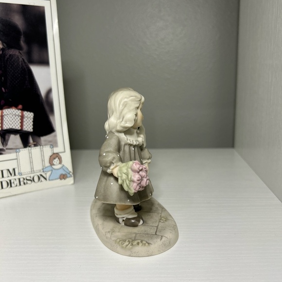 KIM ANDERSON FIGURINE  THRUSDAY'S CHILD - Picture 5 of 5